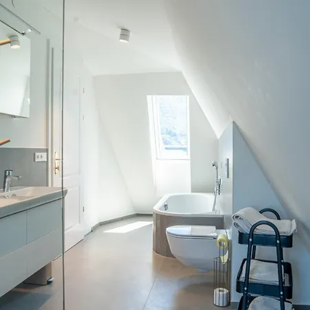 Anton - Penthouse Mit Seeblick Und Kostenloser Garage *