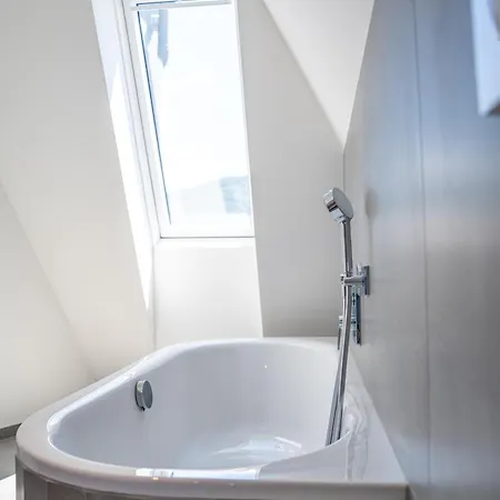 Anton - Penthouse Mit Seeblick Und Kostenloser Garage * Gmunden