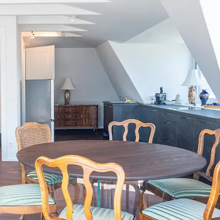 Apartment Anton - Penthouse Mit Seeblick Und Kostenloser Garage *