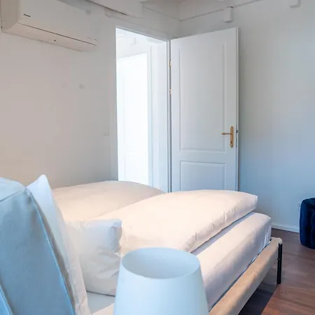 Anton - Penthouse Mit Seeblick Und Kostenloser Garage *