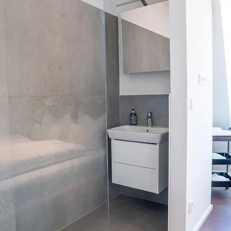 Anton - Penthouse Mit Seeblick Und Kostenloser Garage