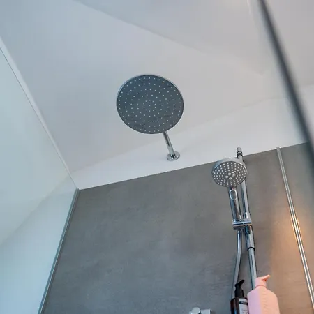 Anton - Penthouse Mit Seeblick Und Kostenloser Garage