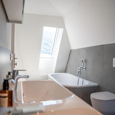 Anton - Penthouse Mit Seeblick Und Kostenloser Garage Apartmán